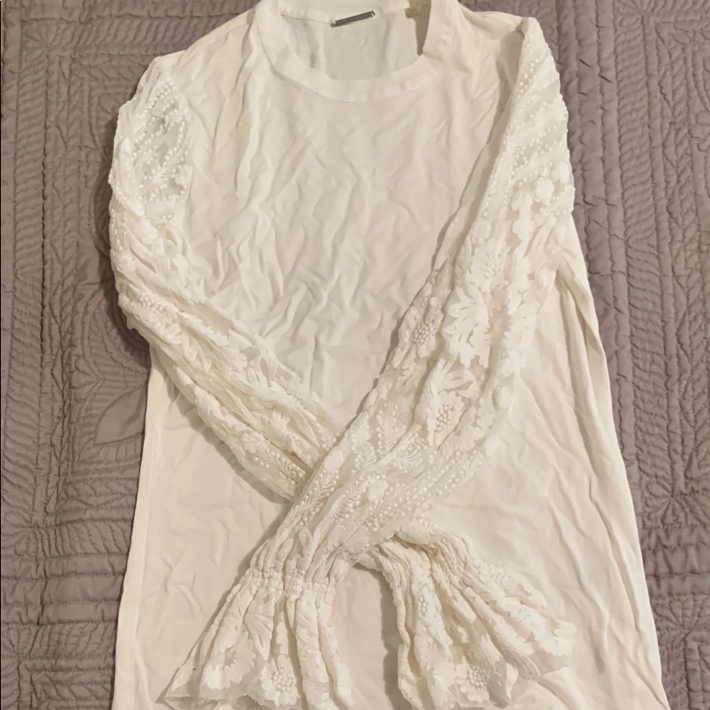 Elie Tahari Cream Ruffled Long Sleeve Blouse